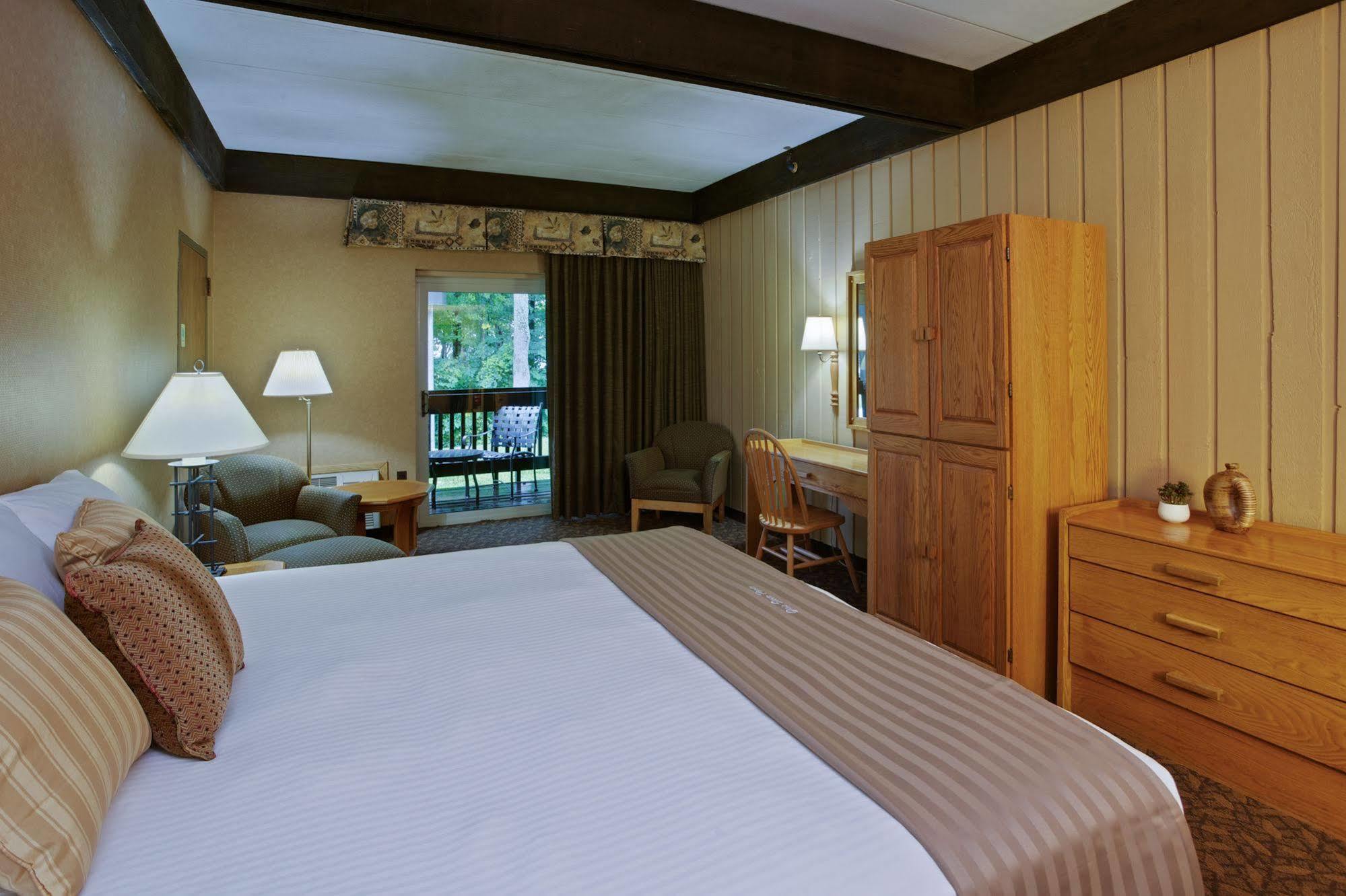 Mohican Lodge And Conference Center Perrysville Kültér fotó