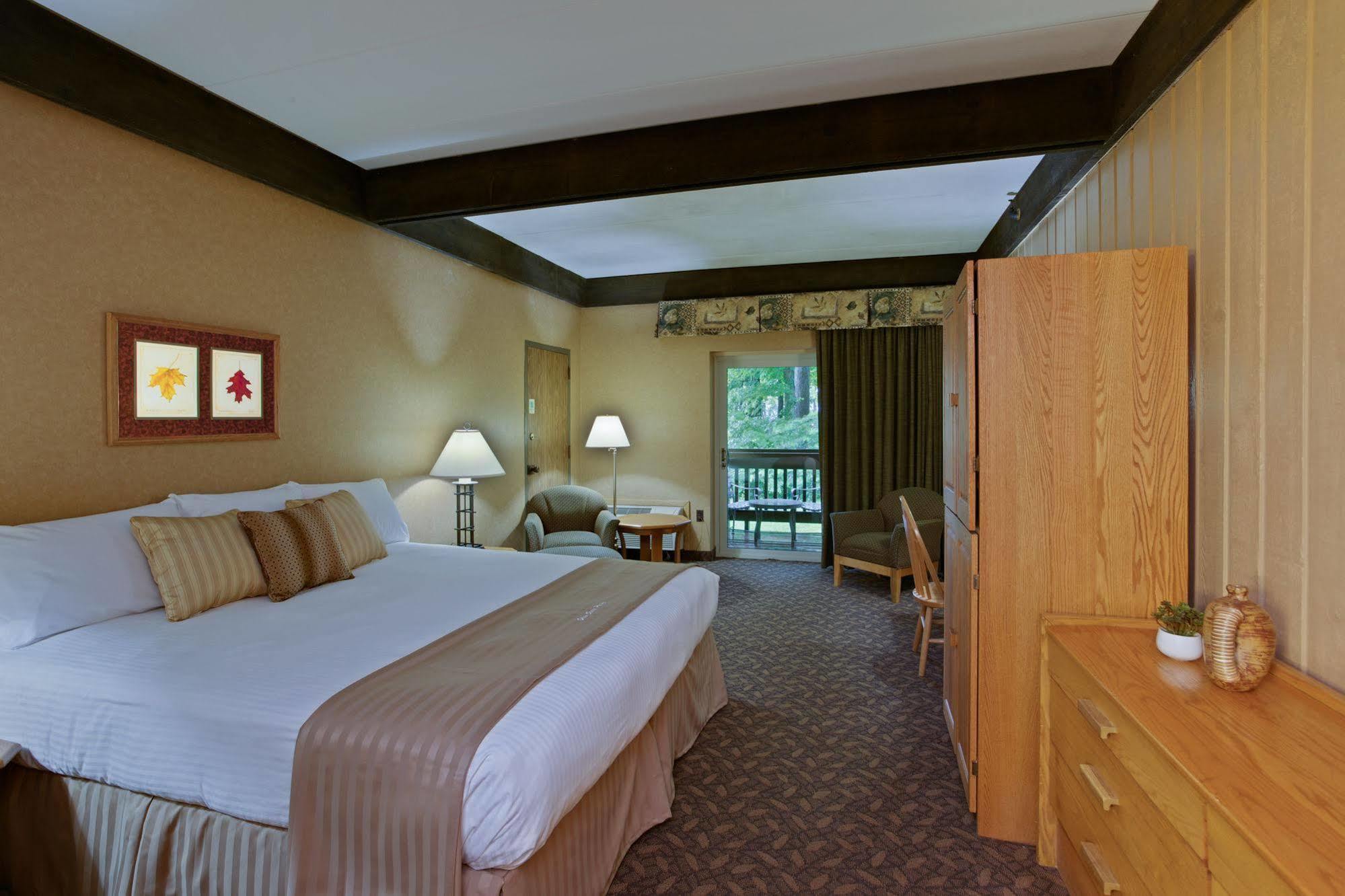Mohican Lodge And Conference Center Perrysville Kültér fotó